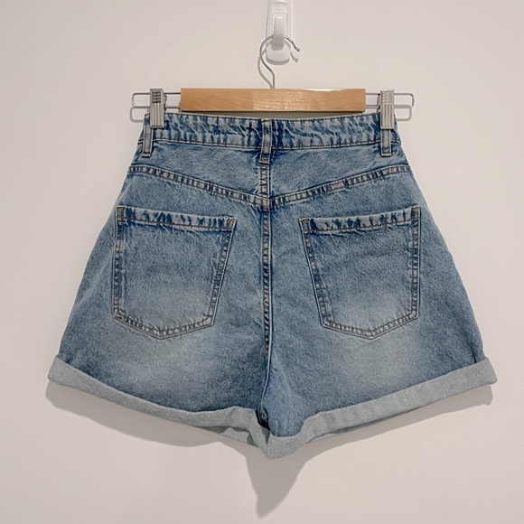 High Waisted Denim Shorts 💙 - Picture 7 of 12